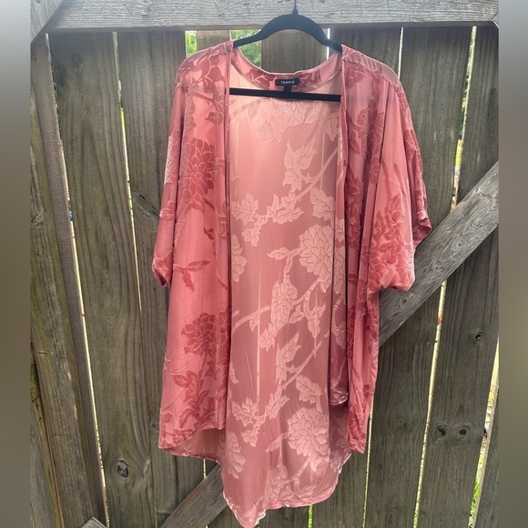 Torrid Boho Peachy Pink Velvet Floral Burnout Kimono Open Front Cardigan - Picture 5 of 12